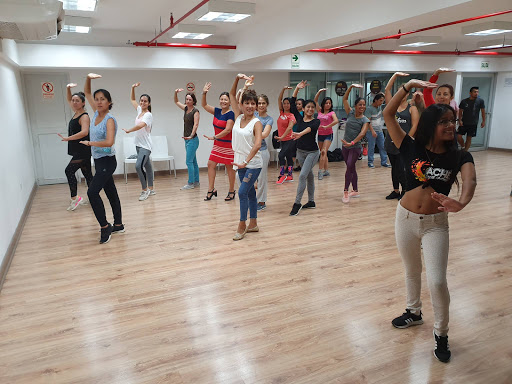 ESCUELA DE SALSA ACHE DANCE COMPANY